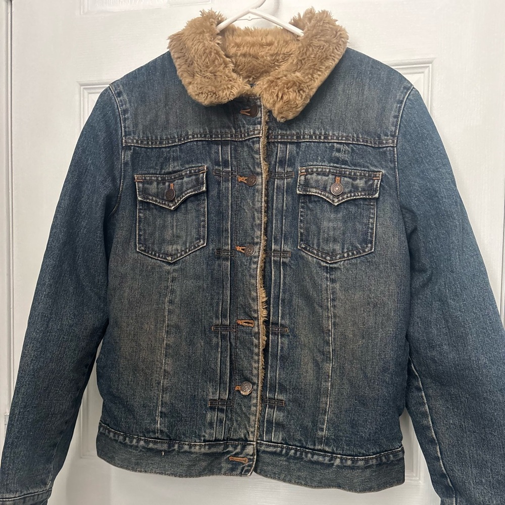 GAP Blue Denim Jacket with Tan Faux Fur Collar